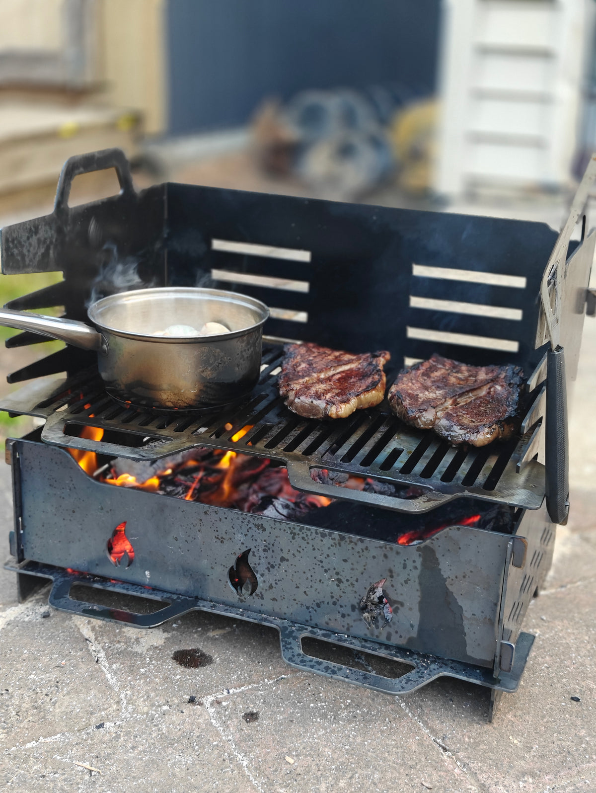 Firepit/ charcoal BBQ