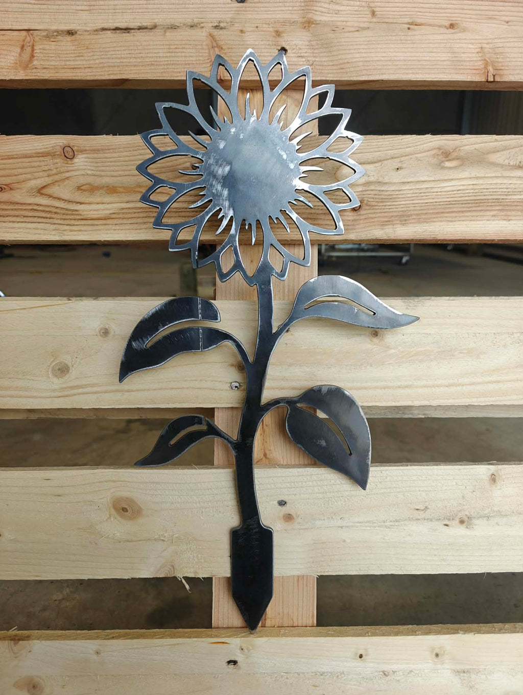 Sun flower (Large) with garden stake
